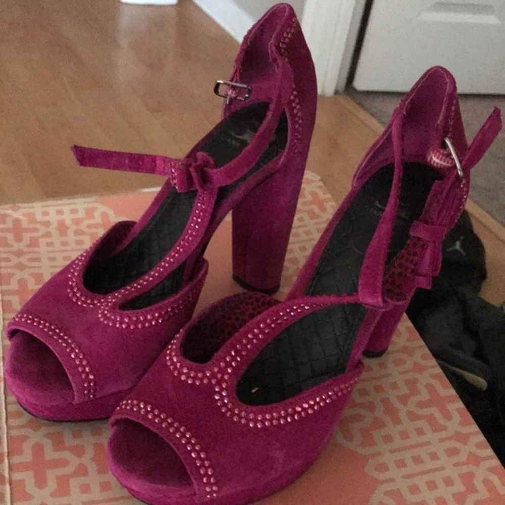 Gianni Bini Peep Toe Fuschia/Hot Pink Heels 6.5 - Picture 2 of 4